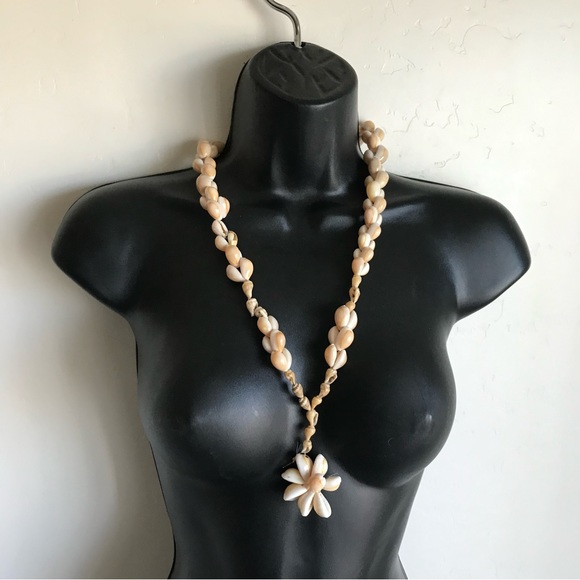 Cowrie Shell Necklace Flower Dangle